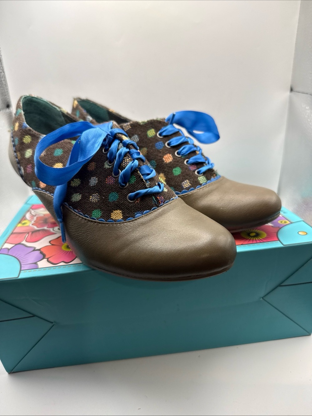 Poetic Licence Eye Spy Coffeebean US Womens Size 8.5 Tie Up Oxford Heels Brown